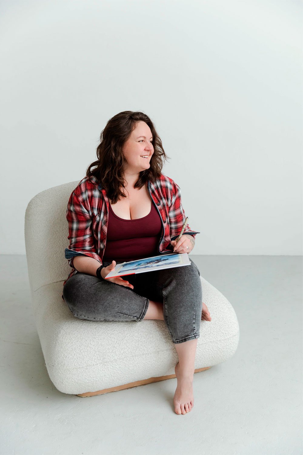 Engagement with Aliya Bodnar through original artwork, commissioned watercolor paintings and artistic research